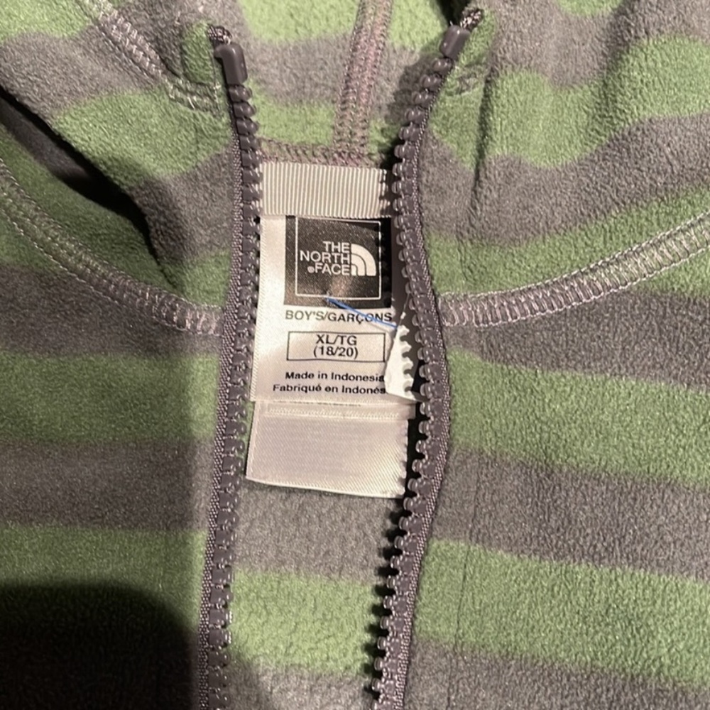 The North Face hooded fleece - Picture 3 of 8